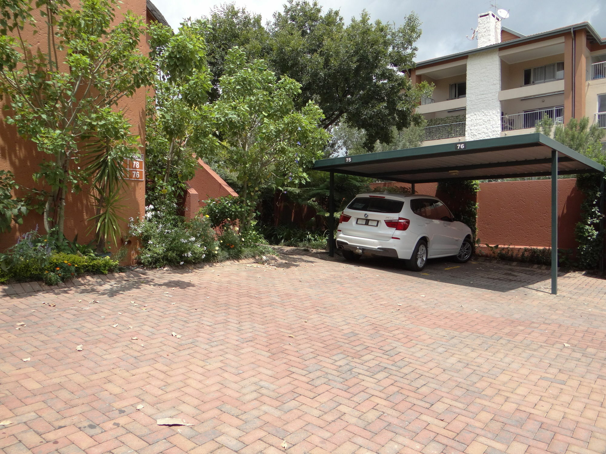 Singati Sands Sunninghill Sandton Exterior foto