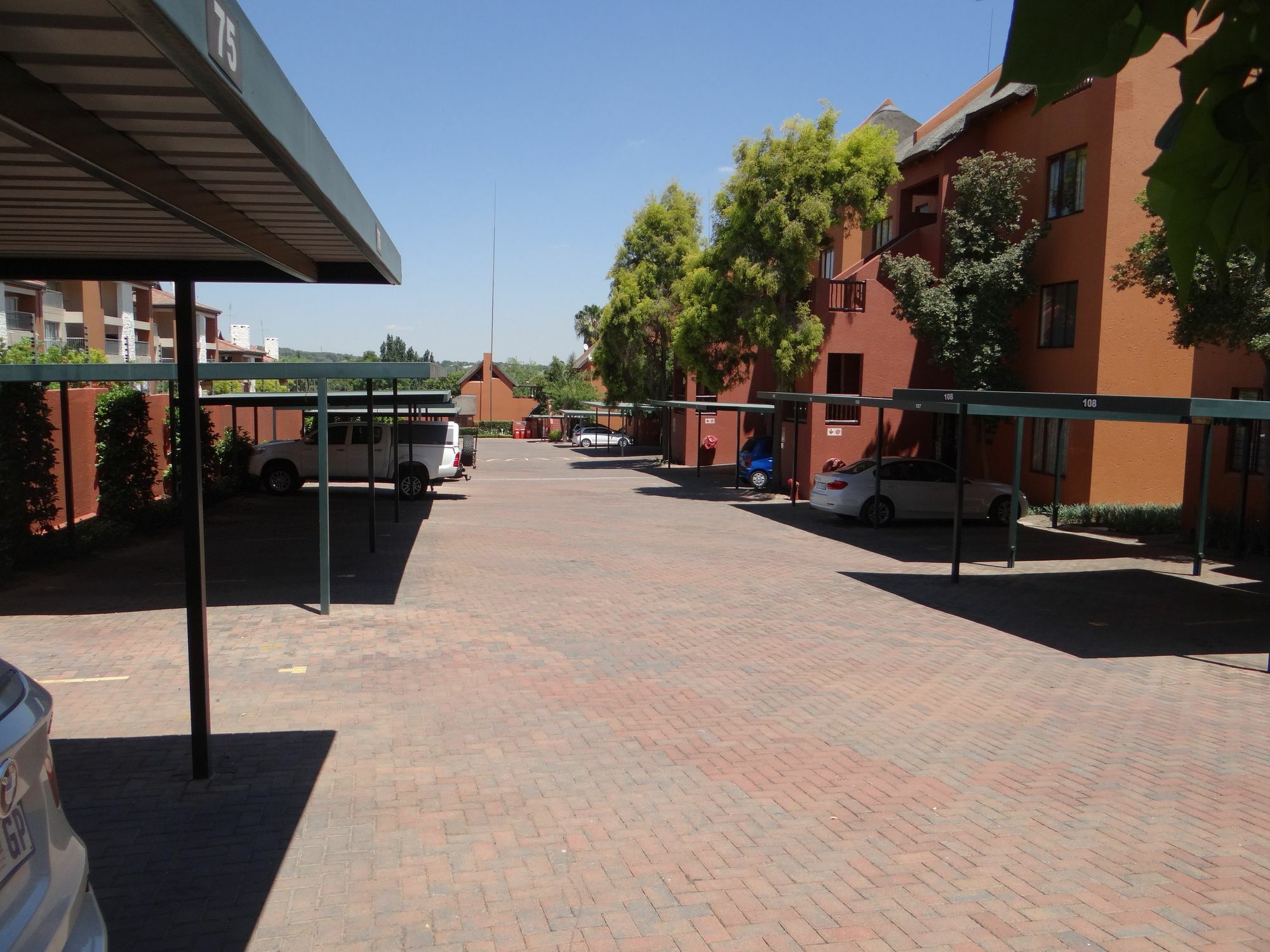 Singati Sands Sunninghill Sandton Exterior foto